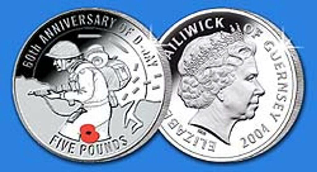 2004 Guernsey $5 D-day Coin w/soldier